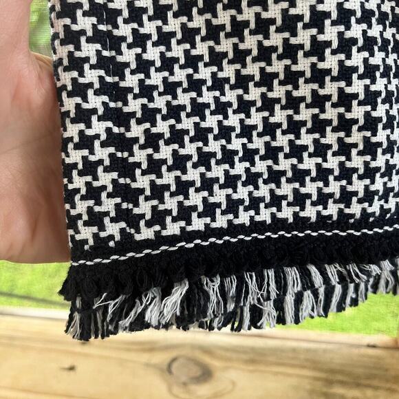 Talbots Black And White Tweed Mini Skirt Fringe Trim Size 2P - Picture 3 of 9